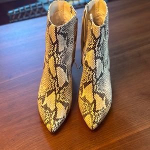 Sam Edelman Grey Snakeprint Ankel Bootie